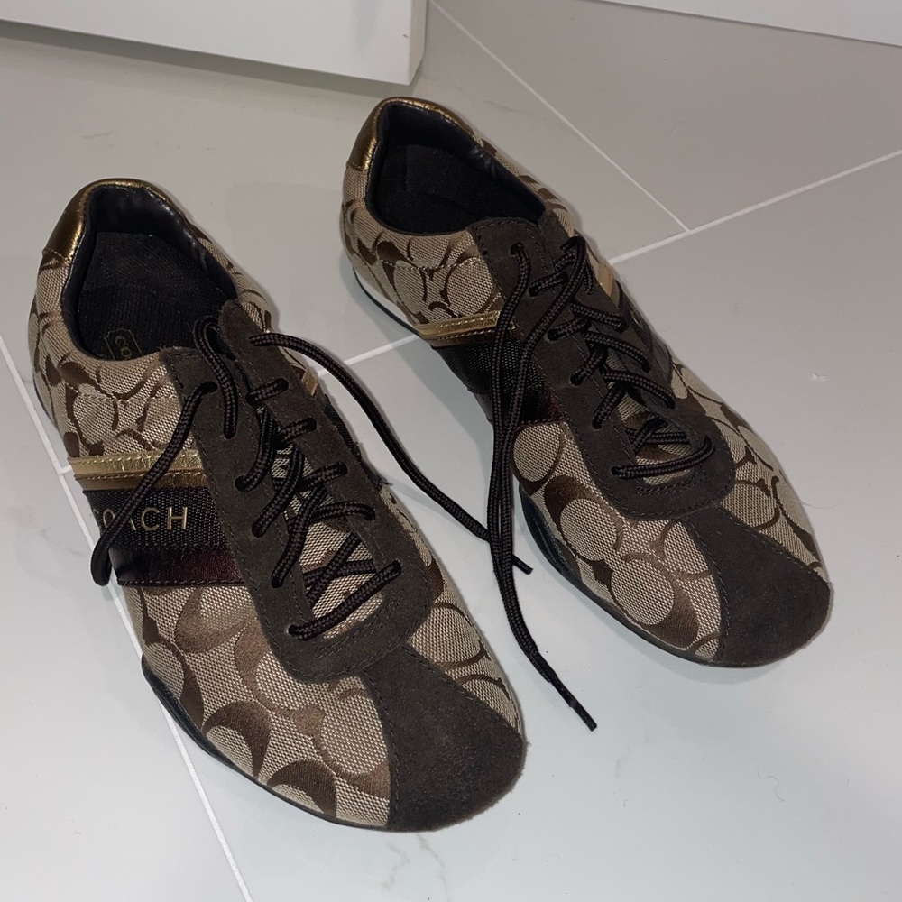 EUC coach tennis shoes